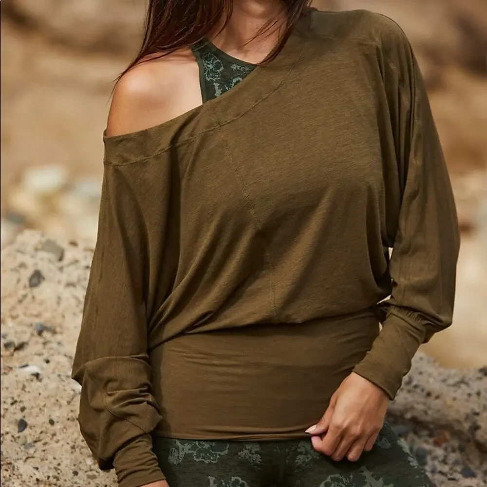NWT! Free People Featherweight Long-Sleeve Size Small